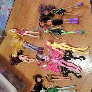 Monster High G1 G2 Ever After High Lot